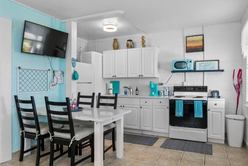 Mermaids Grotto Waterfront 1Br Apt With Bay View Villa Tampa Exterior photo